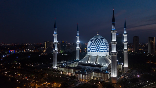 Sultan-Salahudin-Abdul-Aziz-Shah-Mosque