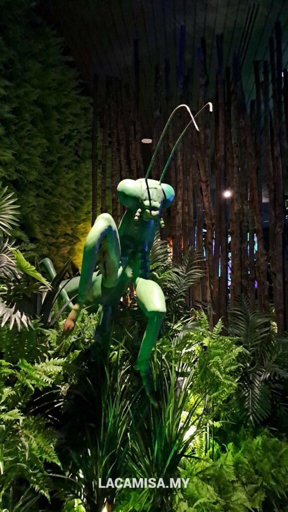 Giant Mantis in Insectopia Zone of Wetland Studios Putrajaya