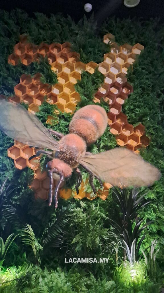 Giant bees in Wetland Studios Putrajaya