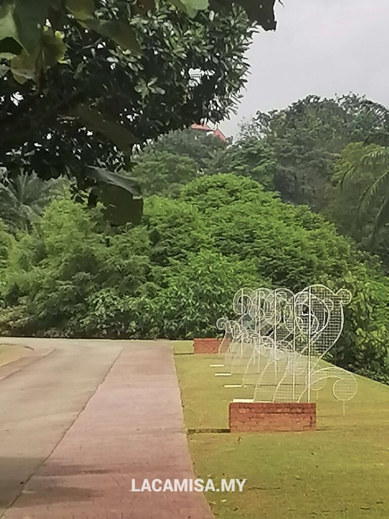  Other decorations in Putrajaya Botanical Garden