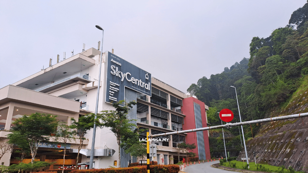 Tourists can book cable car tickets in Awana SkyCentral