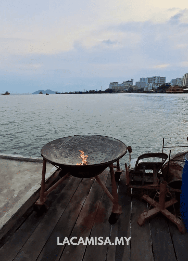 Panoramic vistas of the sea at the end of Chew Jetty Penang