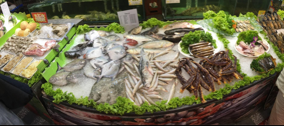 So many range of seafoods are available in Penang Bali Hai Seafood Restaurant. Photo credited to : https://www.tripadvisor.com/Restaurant_Review-g660694-d1889010-Reviews-Bali_Hai_Seafood_Market-Penang_Island_Penang.html