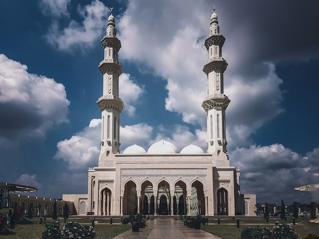 Sri Sendayan Mosque in Negeri Sembilan