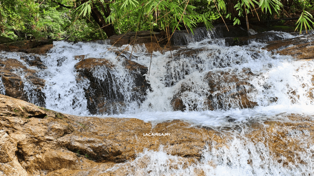 The sounds of the gushing water is very soothing and calm one's soul, what a perfect activity to unwind with nature.