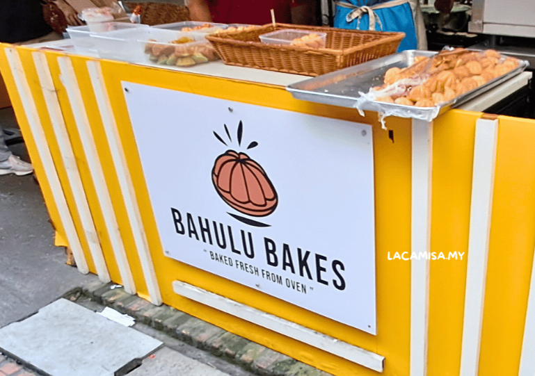 Bahulu bakes, a stall selling traditional Malay dessert called bahulu cake.