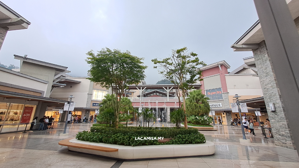 Water fountain in Genting Highlands Premium Outlet, GPO