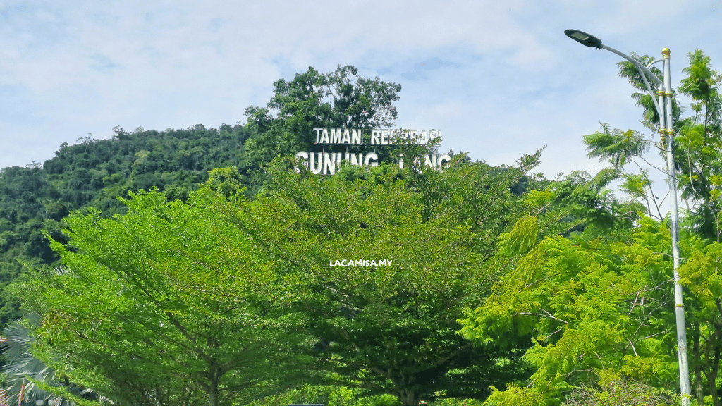In Gunung Lang Recreational Park, the surrounding mountains stand impressively tall, adding to the park's natural beauty and scenic views.