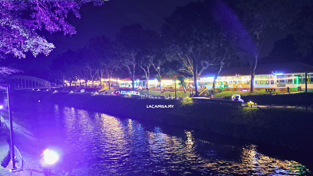 The illuminated walkways of Kinta Riverfront Walk