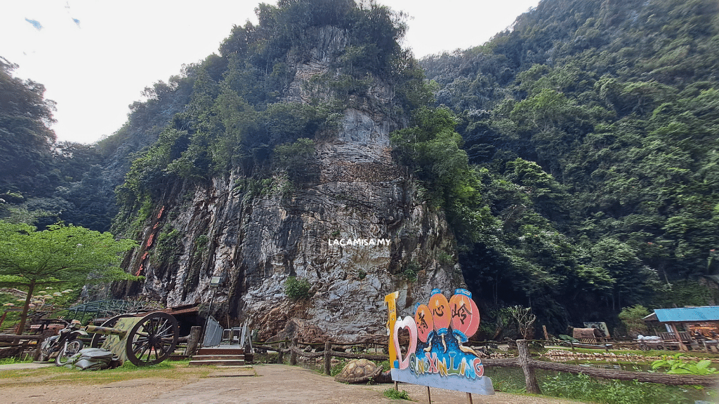 The astounding limestone hills surrounding Qing Xin Ling Leisure & Cultural Village.