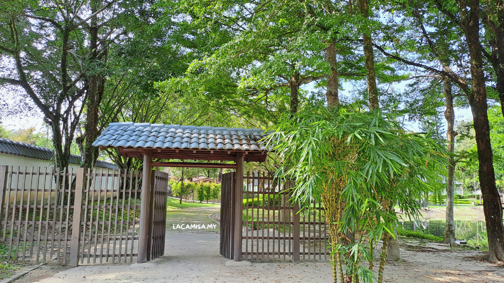 The Japanese-themed entrance leads to even more stunning gardens.