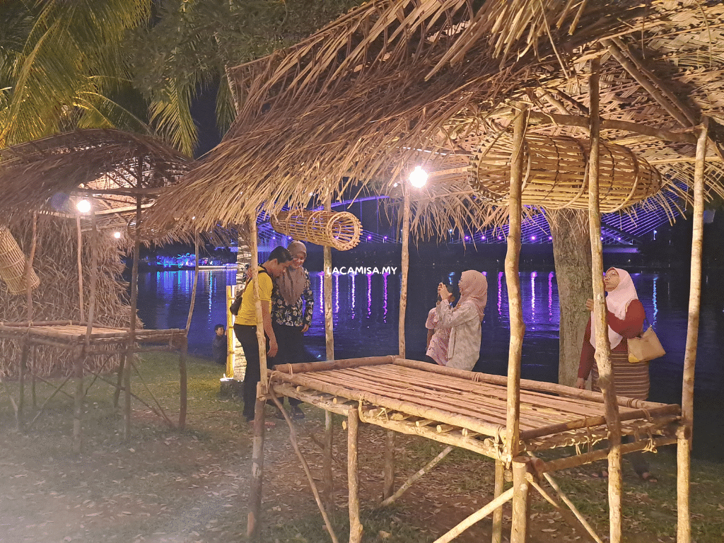 Other cultural decorations in Taman Cahaya Dulu-Dulu