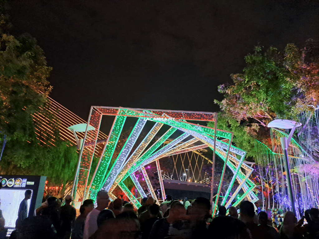 One of the Light Tunnels in Festival Lentera Putrajaya 2024