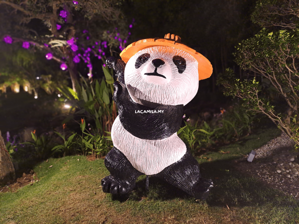Not to forget, a panda statue which symbolizes Chinese culture in Laman Cina Putrajaya