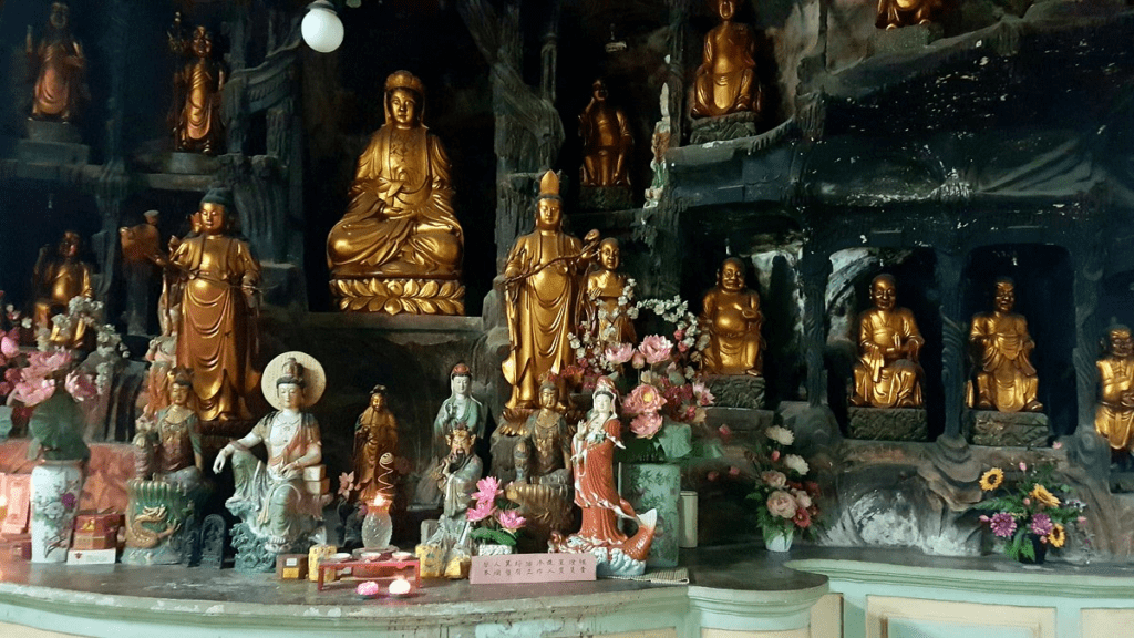 Other statues in Sam Poh Tong Cave Temple. Photo credited to TripAdvisor.com. 