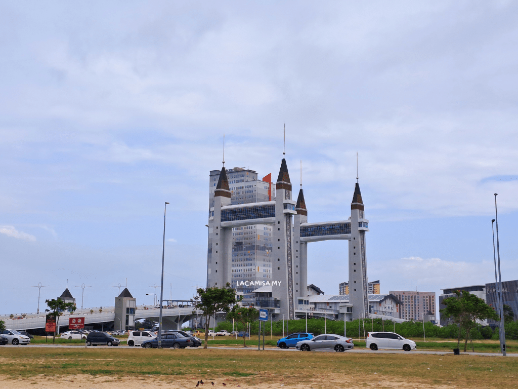 Terengganu Drawbrige, the pride of people of Terengganu