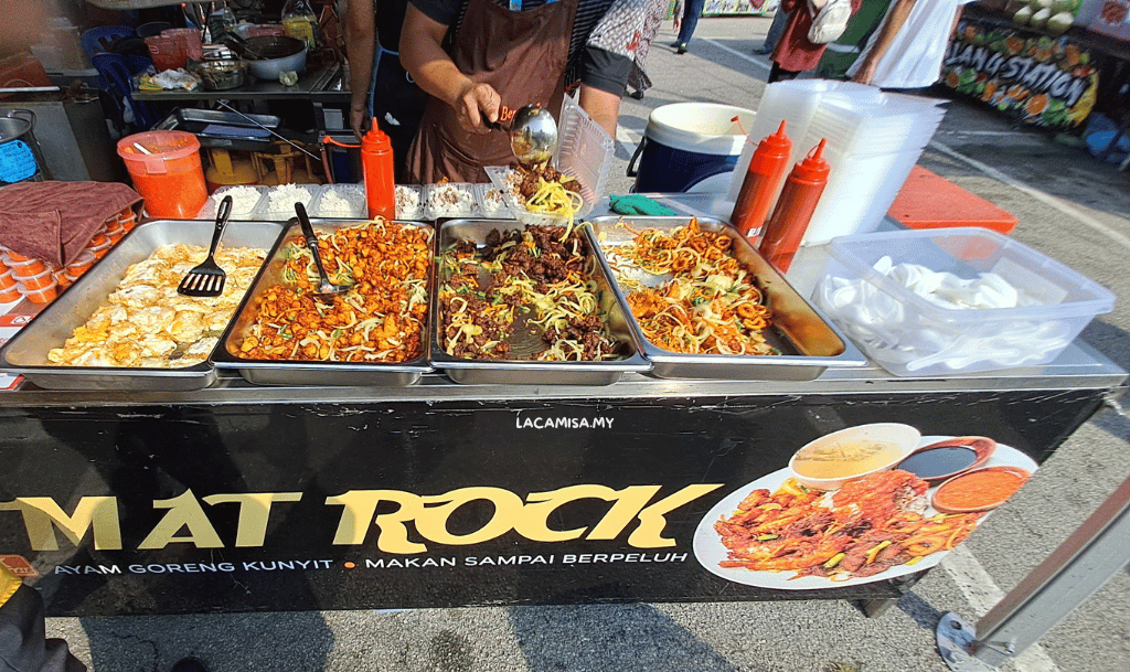 Nasi Ayam Goreng Kunyit Mat Rock in Bazar Ramadhan Presint 3 Putrajaya