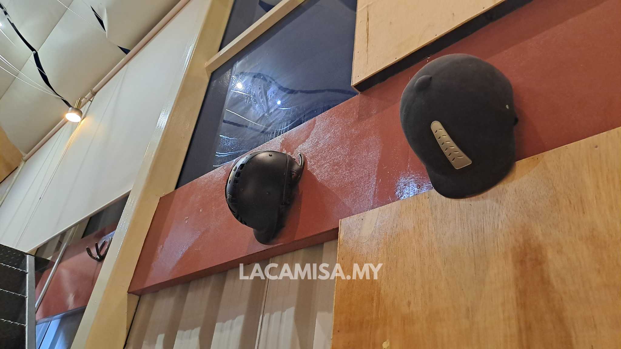 The cafe features extensive horse-riding themed decor.