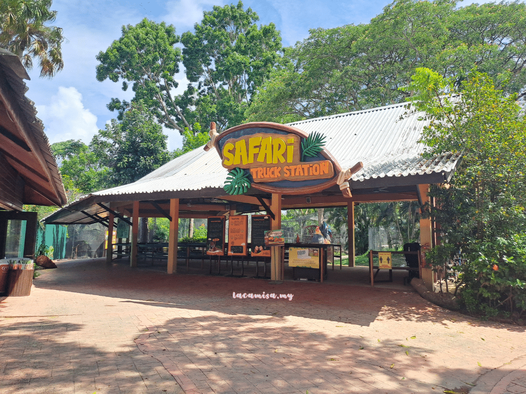 A'Famosa Safari Wonderland Melaka (Safari Truck_Entrance)