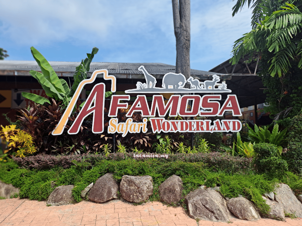 AFamosa-Safari-Wonderland-Melaka-entrance
