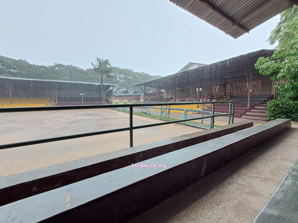 A'Famosa Safari Wonderland Melaka (in nature elephant_seats)