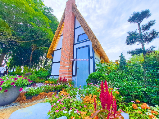 Garden showcase by Equestrian Park Putrajaya during the Putrajaya Royal Floria 2024.