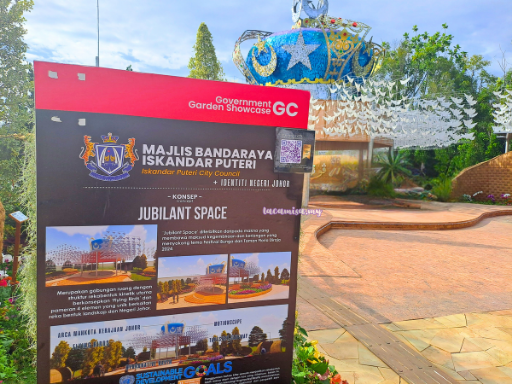 Visitors may read the information board provided to understand better about the meaning behind Jubilant Space concept.