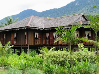 Malay House in at Sarawak Cultural Village. Photo credited to: sarawakculturalvillage.wordpress.com