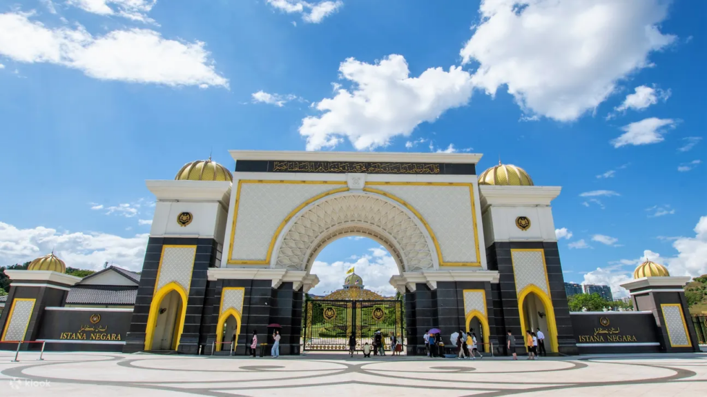 Istana Negara, one of the best places to visit in Kuala Lumpur. Photo credited to Klook.my.