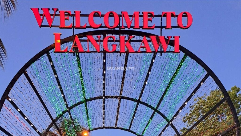 The welcome arch is located not far from the entrance to Eagle Square.