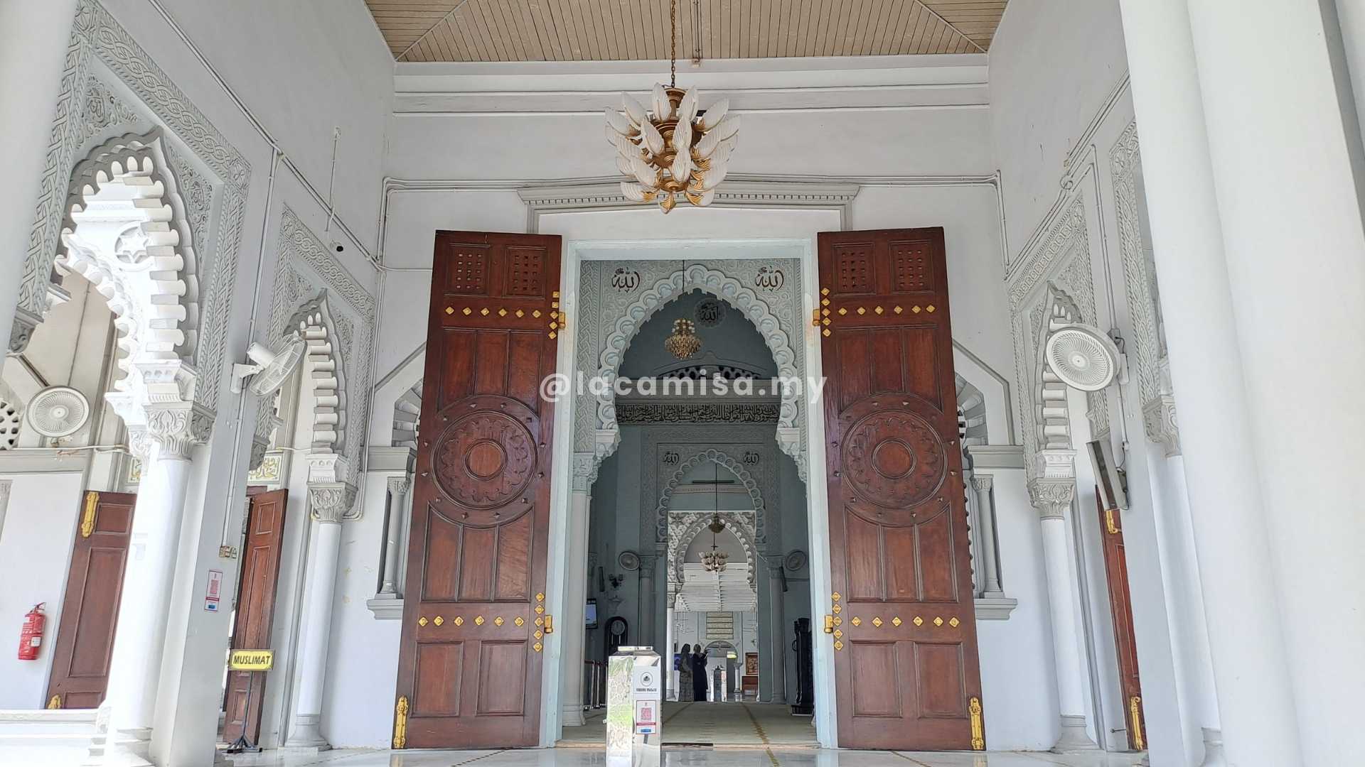 The side entrance of Masjid Zahir, Kedah.