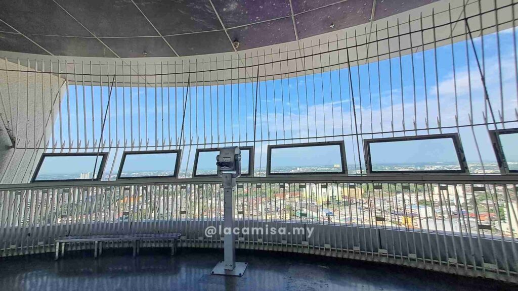 The observation deck in Level 3 of Menara Alor Setar.