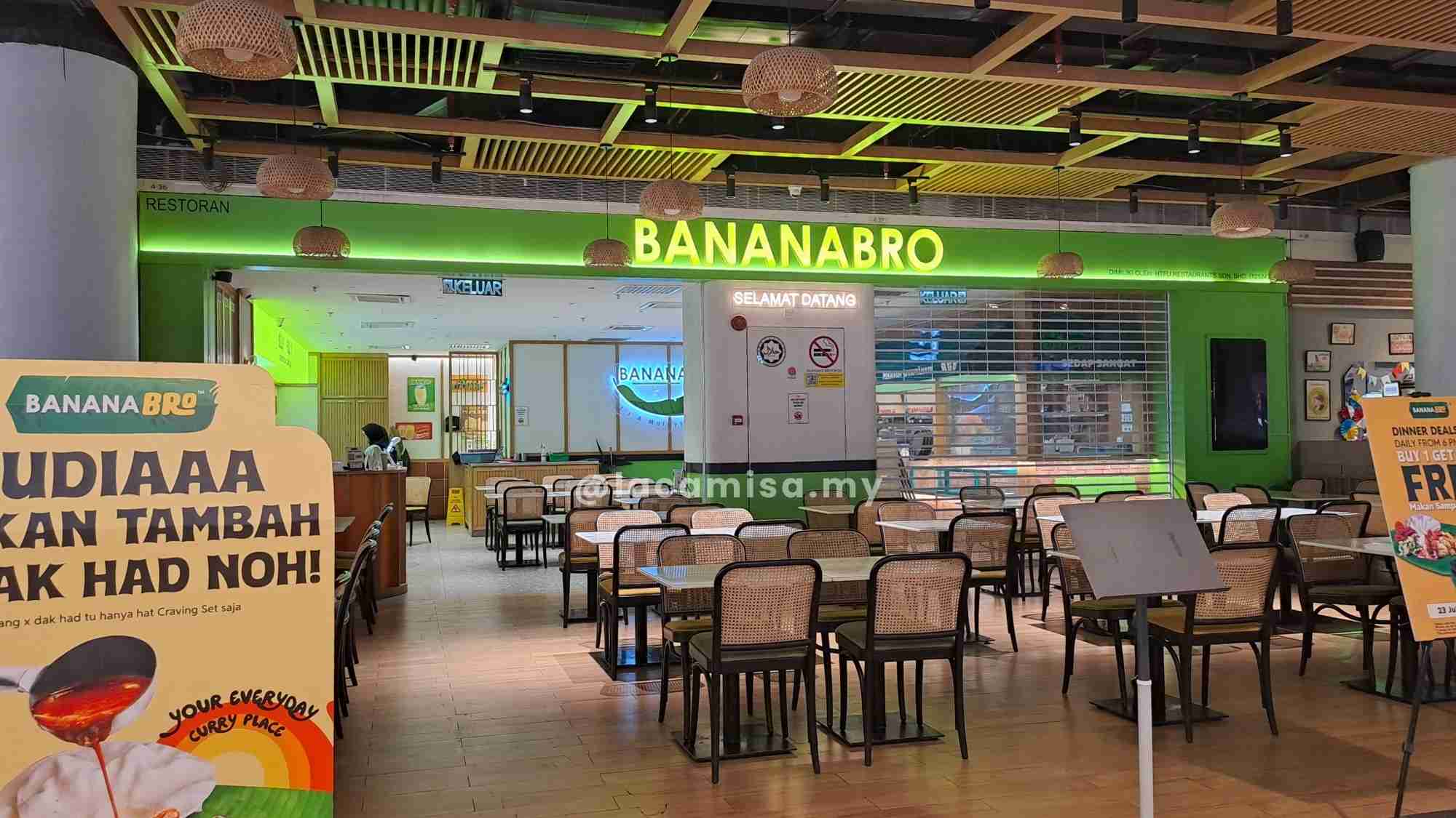 One of the popular food outlets in Aman Central Shopping Mall is BananaBro